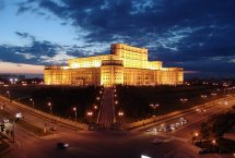 Palatul Parlamentului noaptea Bucuresti
